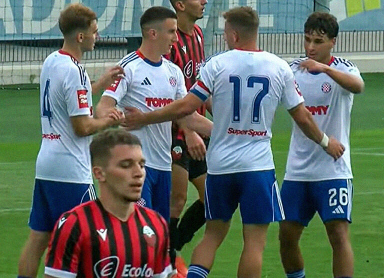 LZN Cherkasy Hajduk prijenos - Hajduk slavi gol protiv Škendije