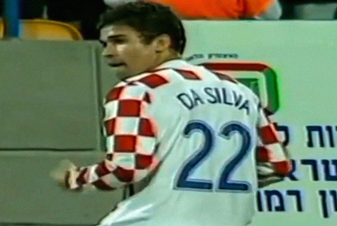 Eduardo da Silva slavi gol za Hrvatsku